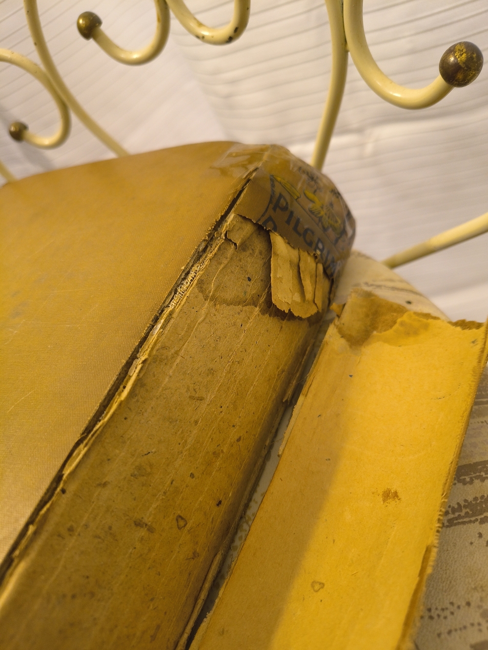 Rear Collectable Book - Picture 6 of 14